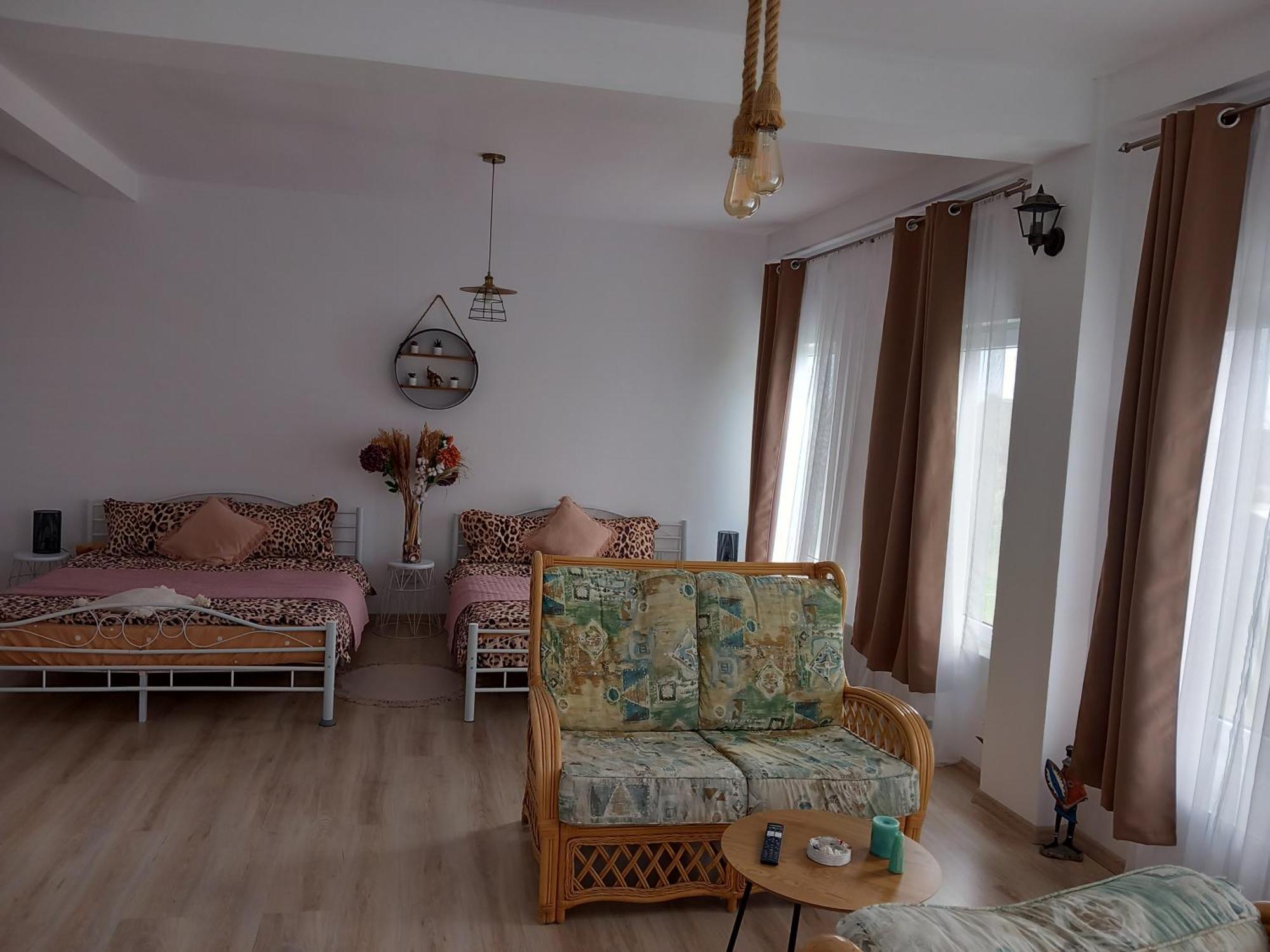 Tina Guest House Basarabi Buitenkant foto